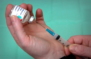 アメリカの新型コロナワクチン【モデルナ】を接種した感想。副作用は？ルナ】を接種した感想。副作用は？