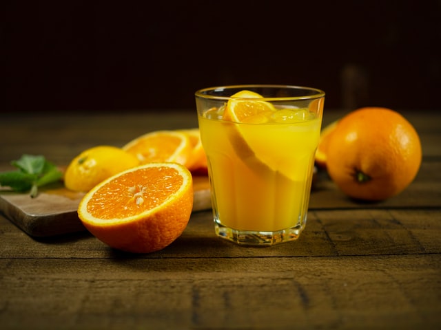 ５．アメリカでオレンジと言えば「オレンジジュース」