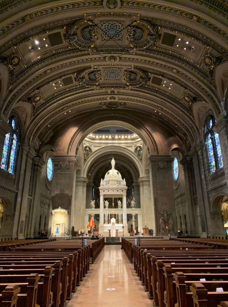 ■ミネアポリスの観光名所：バシリカ（Basilica of Saint Mary）